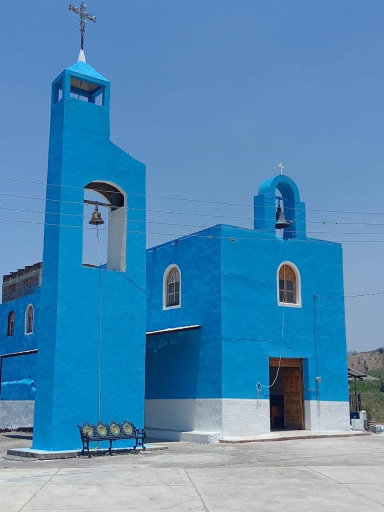 Rehabilitan Iglesia de Morillos