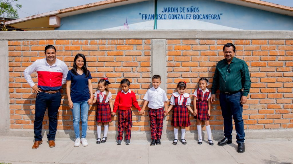 Padres de familia, escuela y Gobierno Municipal se unen por la seguridad de la niñez
