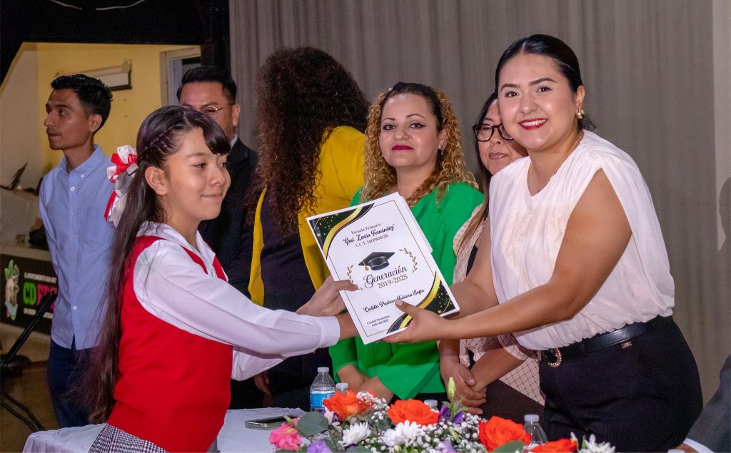 GRADUACIÓN DE LA PRIMARIA ZENÓN FERNÁNDEZ
