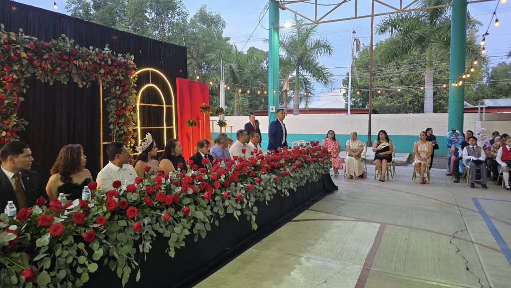 Graduación en la primaria Benito Juárez