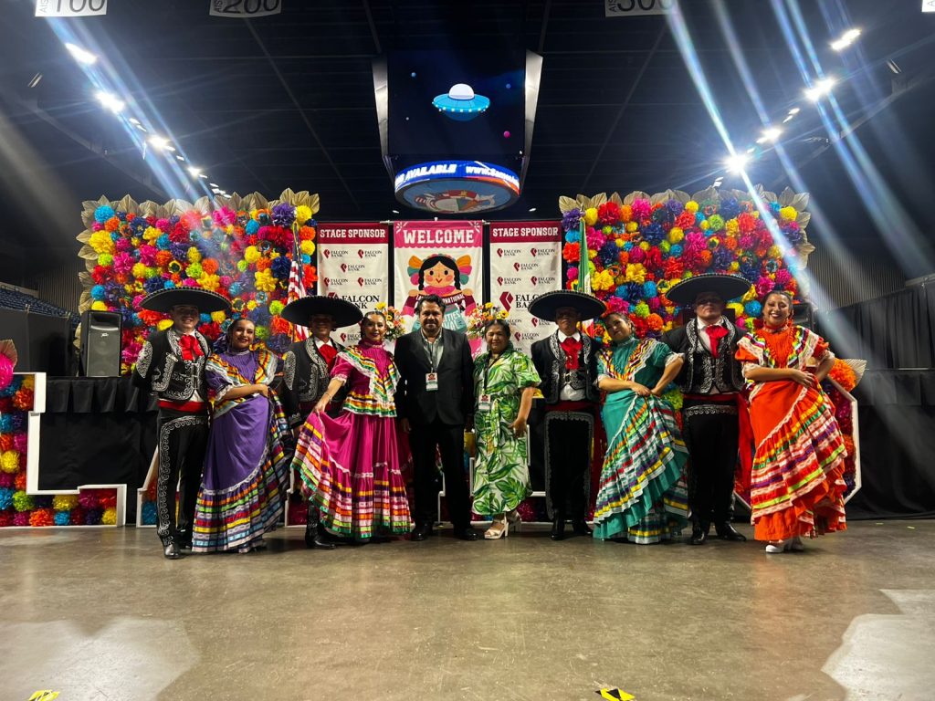 Ciudad Fernández hace historia en Laredo, Texas