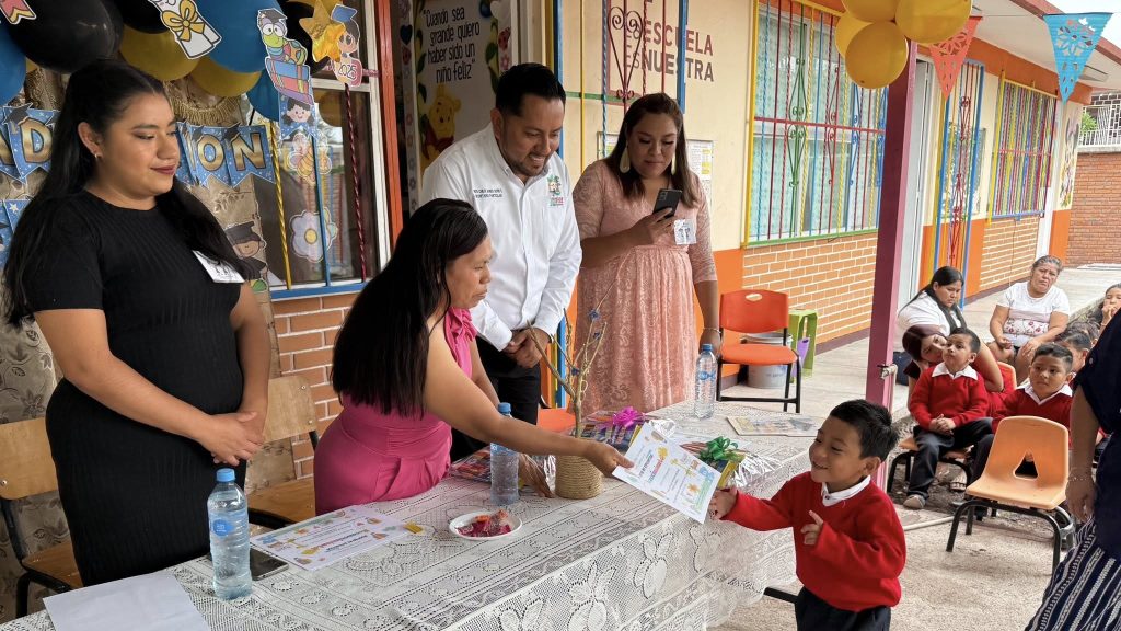Se llevó a cabo la graduación del preescolar Niños Octavio Paz de la colonia Gama