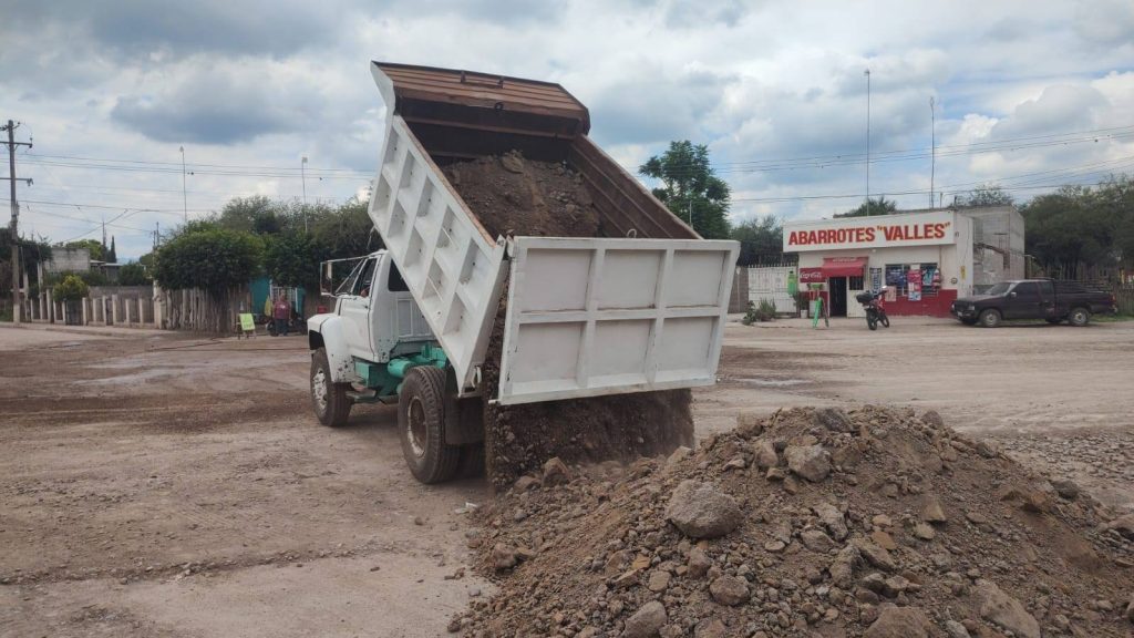 El Gobierno Municipal de Ciudad Fernández sigue trabajando por mejores vialidades