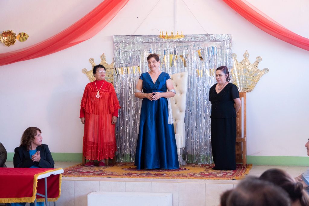 Coronación de la Reina de los Maestros Jubilados