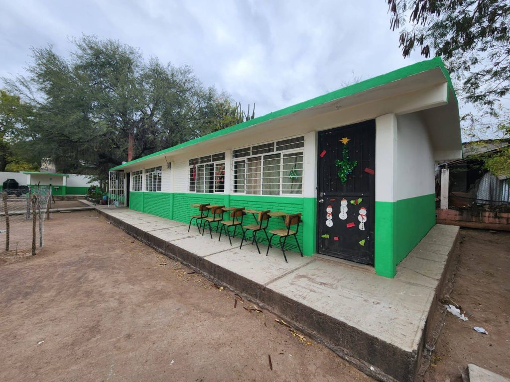 Mejoramiento de espacios educativos en Labor Vieja