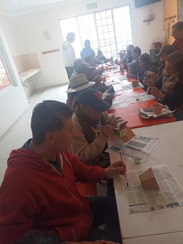 Taller para adultos mayores en San Antonio de las Higueras