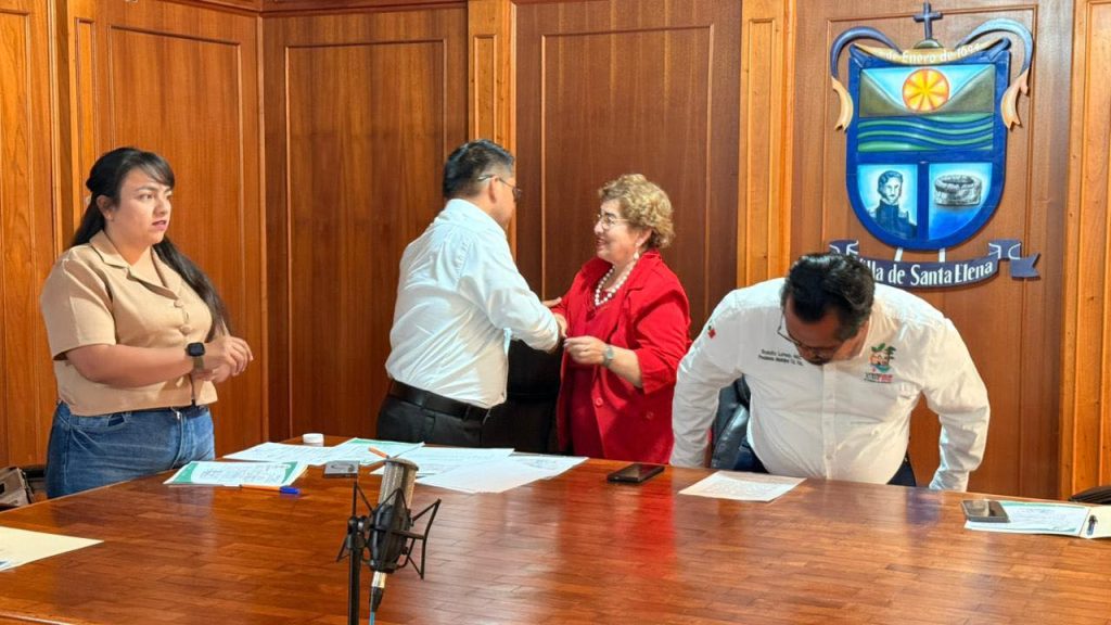 La regidora municipal, Ma. Dolores Meléndez Pintor, presentó su renuncia voluntaria con efectos inmediatos a su cargo