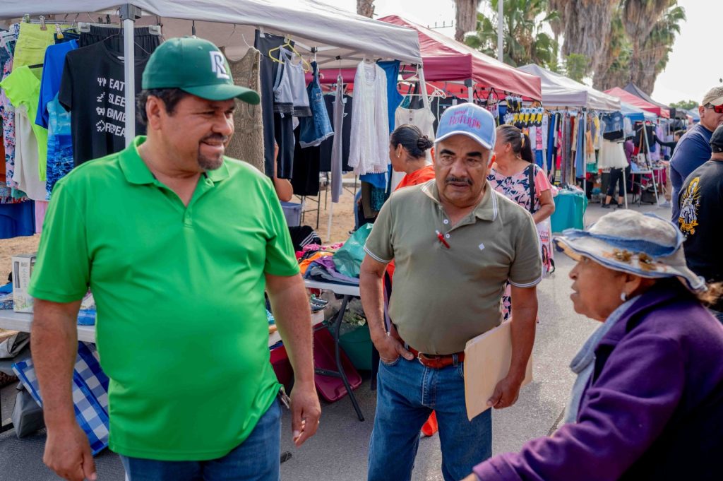 En el marco del 22° aniversario del tianguis del Dren Platanares, el presidente municipal, realizó un recorrido